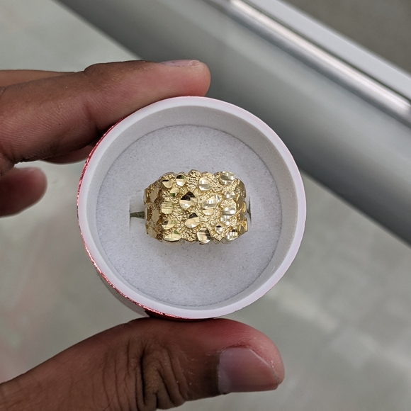 10kt Real Gold Nugget Ring Size 9